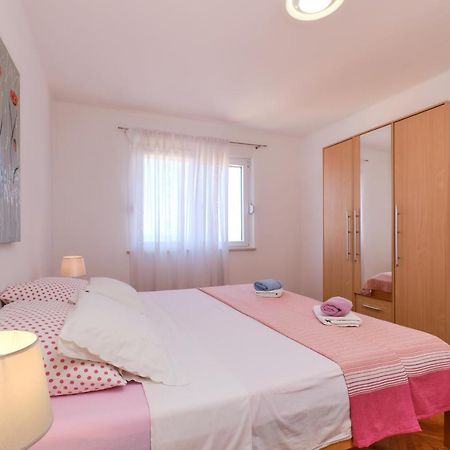 Sea View Apartment Sandra In Mali Lošinj Εξωτερικό φωτογραφία