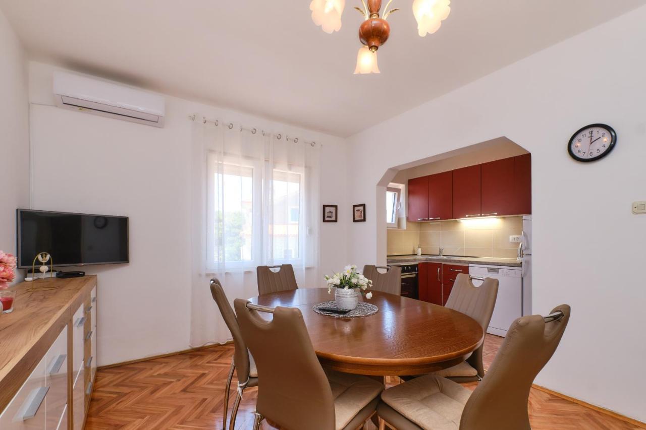 Sea View Apartment Sandra In Mali Lošinj Εξωτερικό φωτογραφία